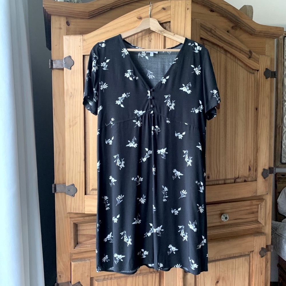 Reitmans Signature Black Dress with Ivory Floral Design